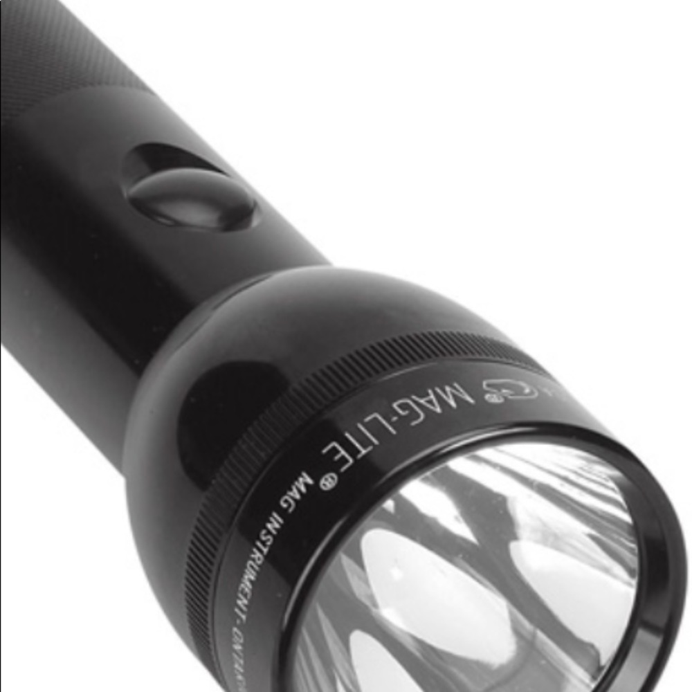 MAGLITE FLASHLIGHT - Picture 2 of 4
